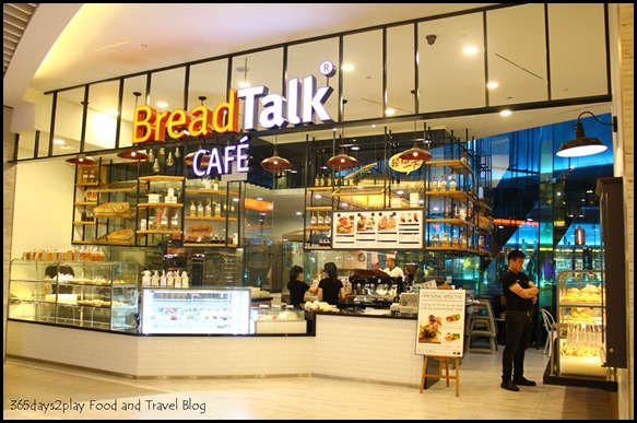 BreadTalk Cafe (2)