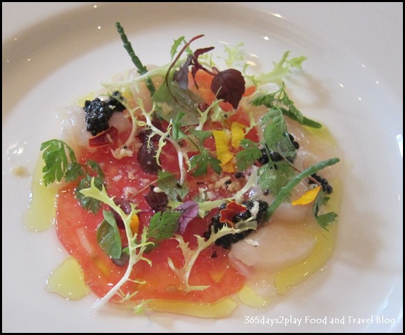 Au Jardin Wedding - marinated raw scallop, avruga caviar