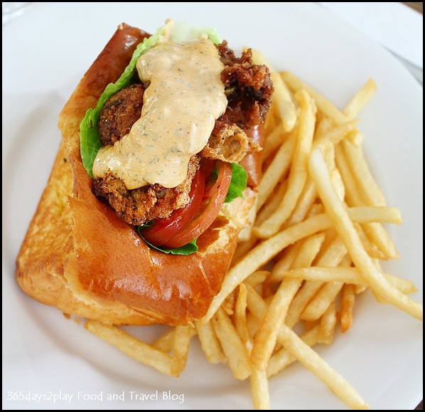 Rider's Cafe - Fried Oyster Roll $16