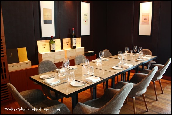 District 10 - Private dining area