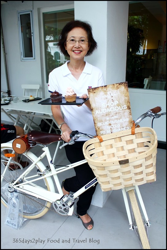 Papillionaire Bike in White