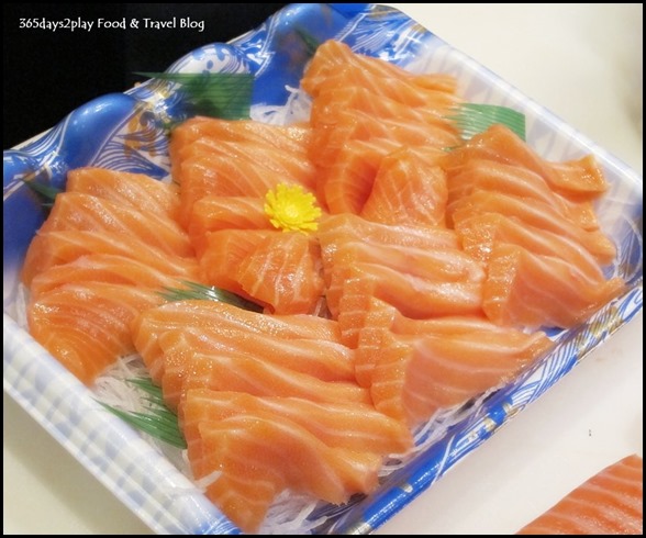 Aurora Salmon Sashimi Slices (1)