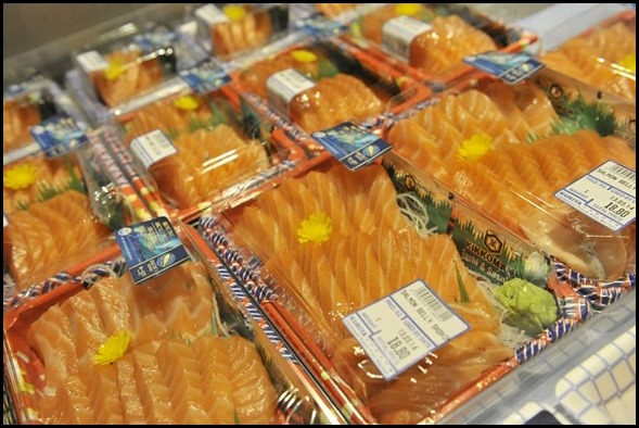 Aurora Salmon Sashimi Slices (3)