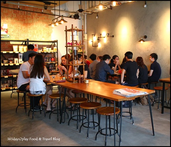 Craftsmen Speciality Coffee Cafe Interior (2)