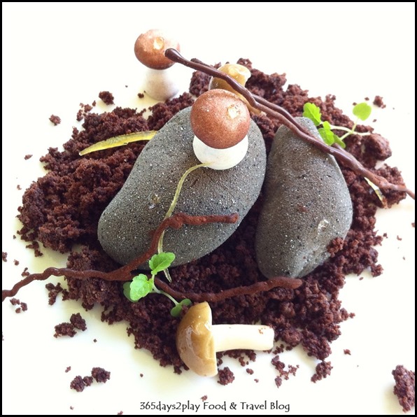 Corner House - Cocoa Pebble with Alpaco, mandarin, shimeiji (1)