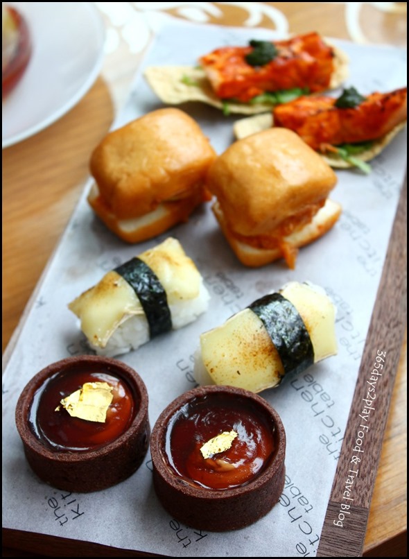 W Singapore T Time - Savoury canapes