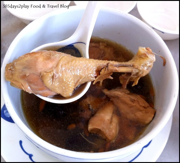 Di Wei Teochew Restaurant - Herbal Chicken Soup