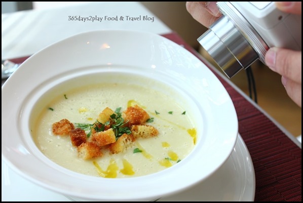 Zafferano - Leek and Potato veloute, rosemary bread croutons (1)