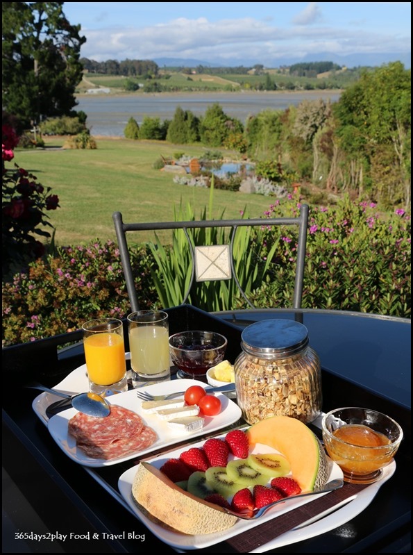 Breakfast at Almyra Waterfront Lodge (5)