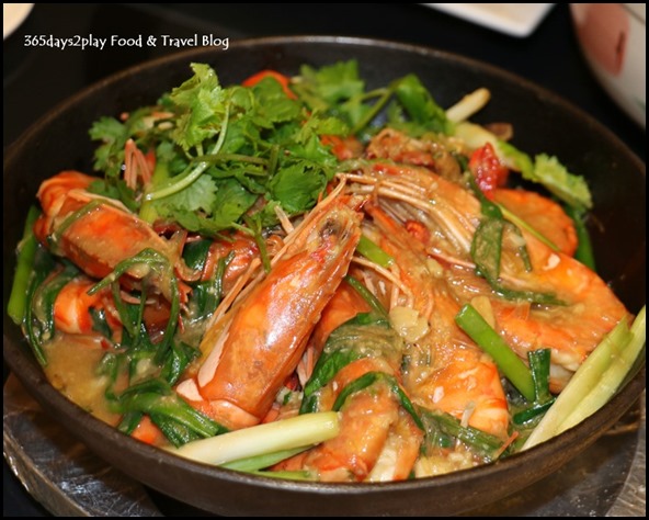 Quayside Seafood Claypot Prawns with Tang Hoon  Crystal Rice Vermicelli