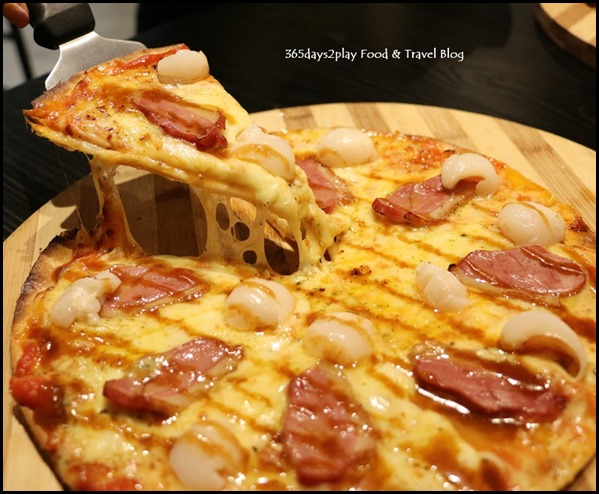 Coffee Nowhere - Pizza Nowhere $19.80 (Smoked Duck, Lychee, Mozzarella and Cheddar Cheese) (1)