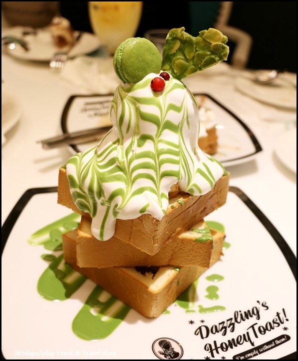 Dazzling Cafe - Matcha with Azki Beans Honey Toast $19.90