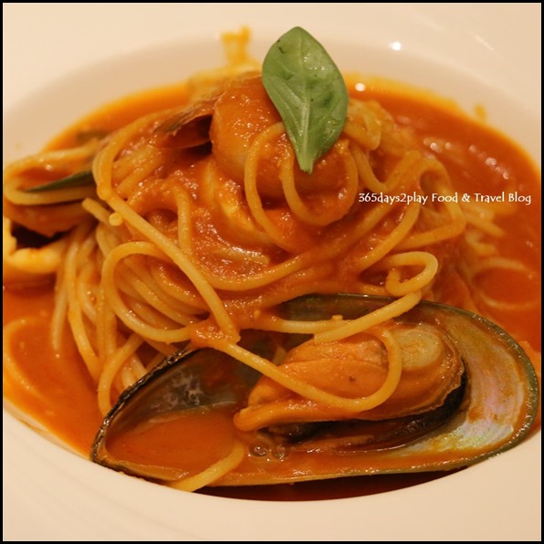 Dazzling Cafe - Spicy Seafood Tomyam Tomato Spaghetti $22.90