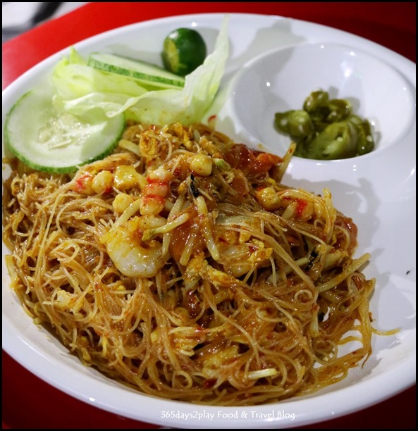 Enak Enak HongKong Teahouse Beehoon Goreng