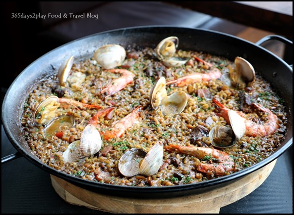 Catalunya - Seafood Paella (2)