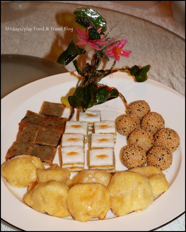 Jade Restaurant - Pan-fried Red Bean Cake, Chinese Sugar Egg Puff, Steam Layer Cake with Salted Egg and Nuts