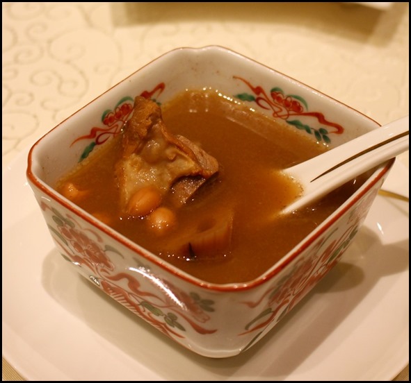 Fengshui Inn Resorts World Singapore - Cantonese Soup of the Day