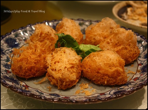 Fengshui Inn Resorts World Singapore - Crispy Yam Pastry with Custard Salted Egg Yolk