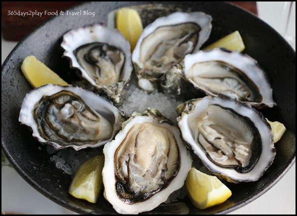 Zafferano Brunch - Live seasonal oysters (2)