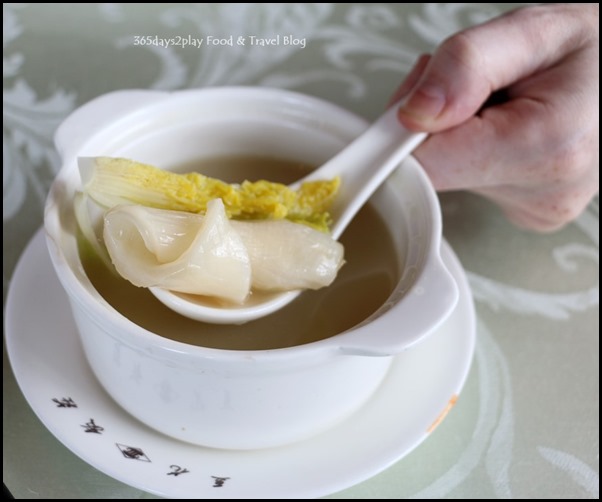 Sichuan Douhua - Double-boiled cartilage soup with fish maw $12