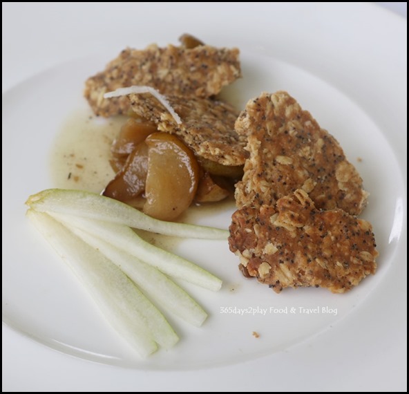 Aravina Estate - Roasted pears, fresh honeycomb, oat cracker