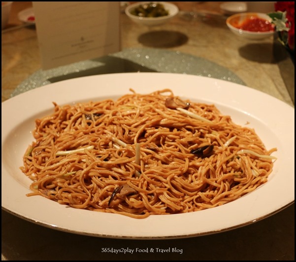 Four Seasons Hotel Wedding Dinner - Braised E-fu noodles with straw mushrooms and chives