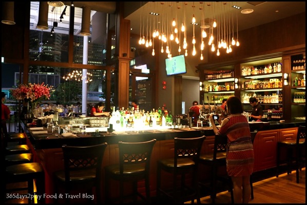 Dallas Restaurant & Bar - (8)