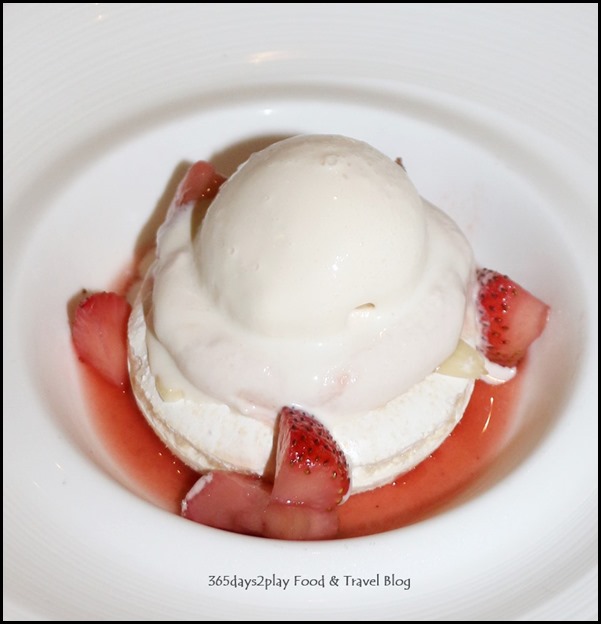 Marriott Pool Grill - Strawberry romanoff