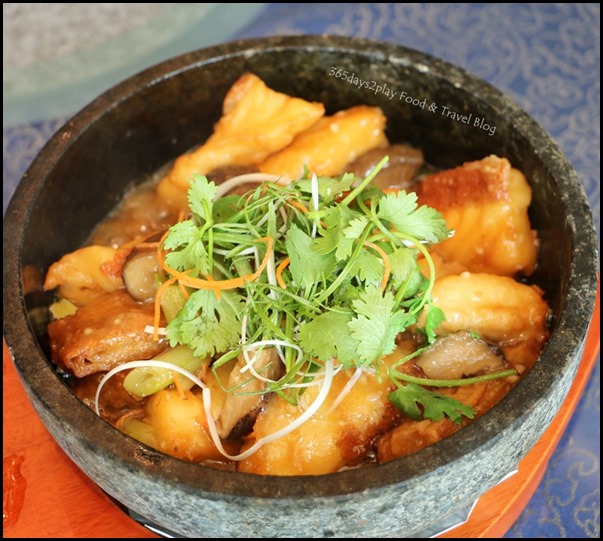 WOKËš15 Kitchen - Grilled Garoupa Fillet with Beancurd Skin served in Stone Pot $32