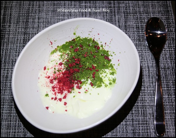 Le Binchotan - Coconut (Cremeux, Matcha, Raspberry Bits) $15 (2)