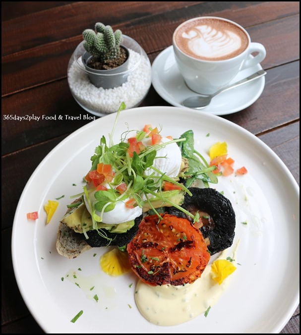 Botanist - Egg Florentine (portobello mushroom, wilted spinach, avocado, poached eggs, tomatoes, chive hollandaise served on toast) $19 (4)