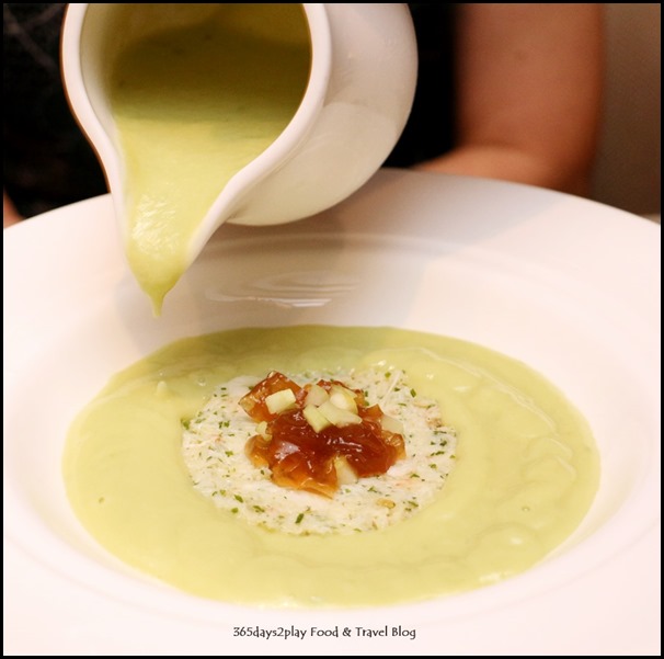 The Knolls - Lime-flavoured avocado chilled veloute, snow crab rillettes & pink peppers $34