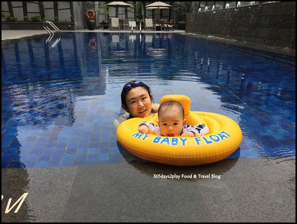 Grand Mercure Singapore Roxy Swimming Pool (2)