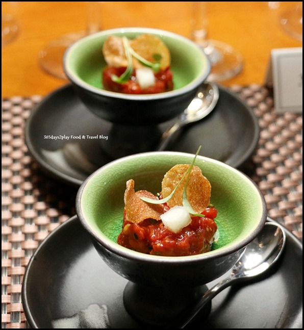 ME@OUE - Hand-cut raw wagyu tartare