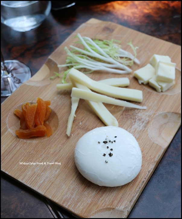Monti Sunday Brunch - Cheese Platter