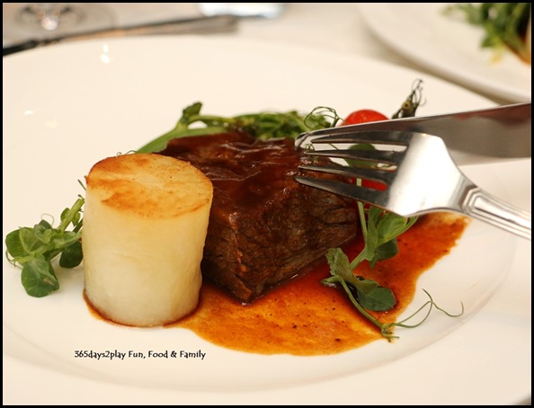 Marriott Hotel Pool Grill - Braised Westholme Australian Beef Short Rib (3)