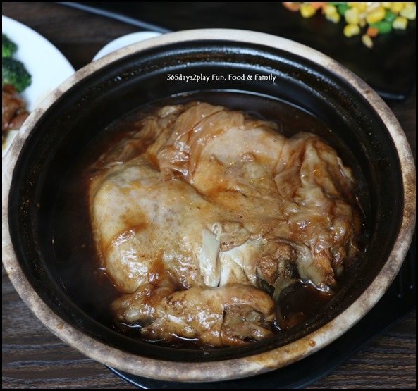 Myo Restobar - Kia Hiang Claypot Organic Chicken $28 (2)