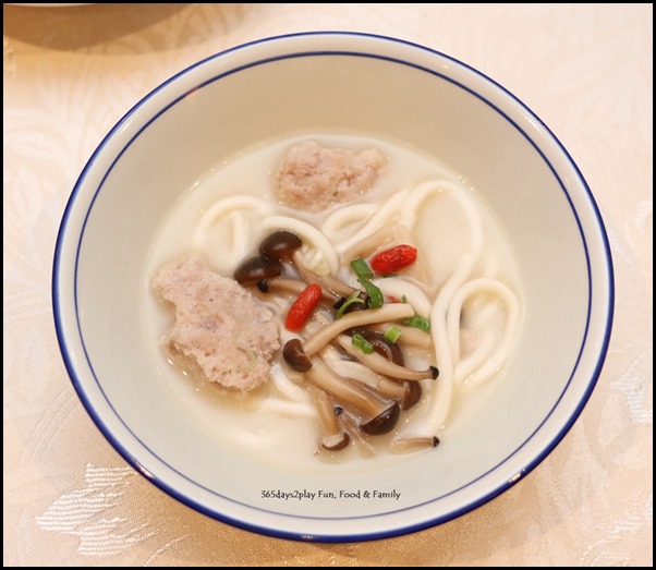 Pan Pacific Singapore CNY 2018 - Poached fish noodles with minced pork and mushrooms in fish bone broth