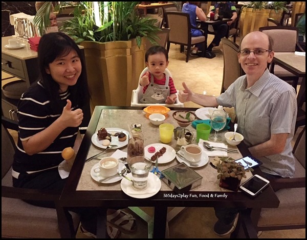 Enjoying ourselves at Fullerton Hotel's Chocolate Buffet (1)