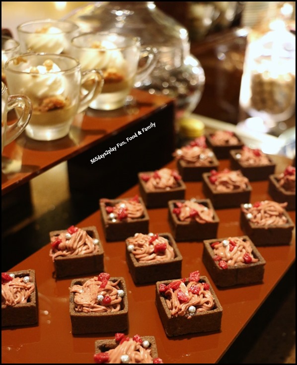 Fullerton Hotel Chocolate Buffet (15)