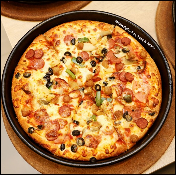 Pizza Hut - Super Supreme (2)