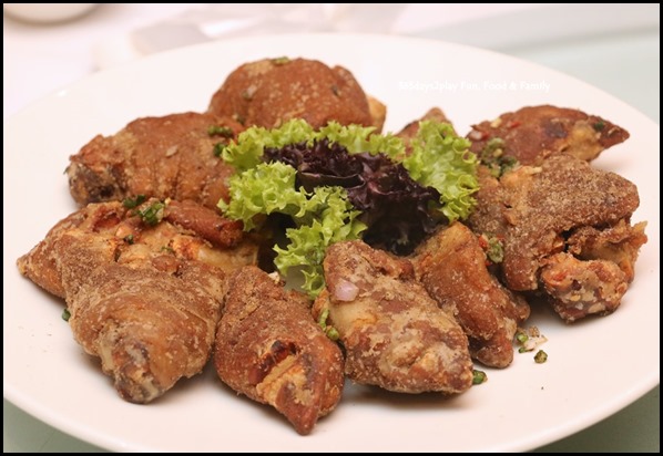 Putien - Deep-fried Pork Trotters with Salt & Pepper (2)