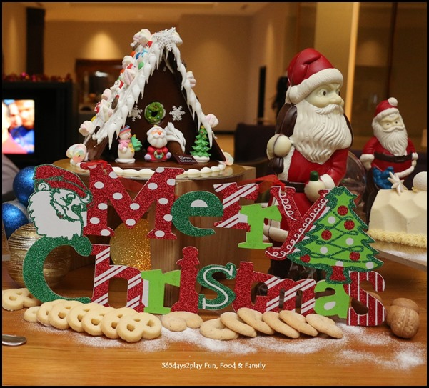 Festive Log Cakes and chocolates at Swissotel Merchant court (5)