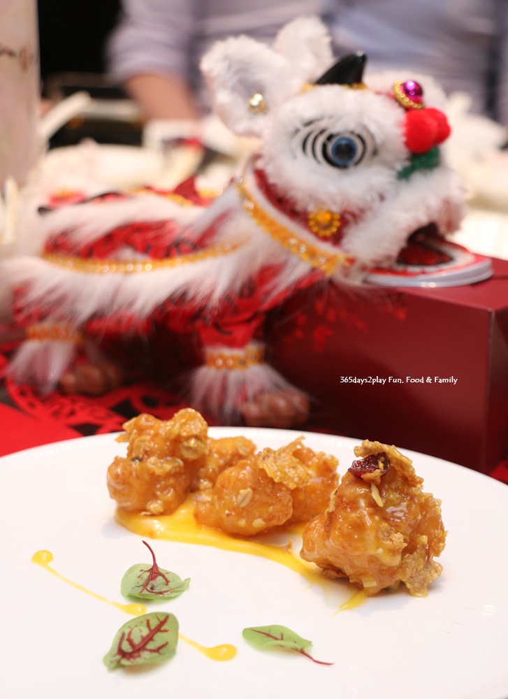 Wan Hao Marriott Chinese New Year Menu - Deepfried lobster with passion fruit mayonnaise & cereal