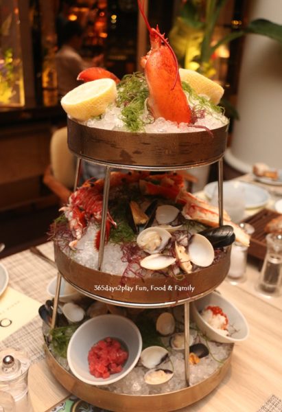 Seasonal Seafood Tower (Maine Lobster, King Crab, Mussels, Spanner Crab, Scallops, Prawns, Tuna) $78