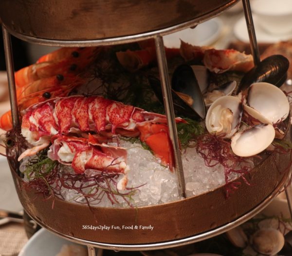 Four Seasons One Restaurant Seasonal Seafood Tower (Maine