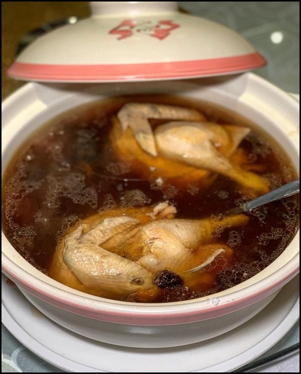 Famous Treasure - Chicken Soup with Morel Mushroom and Peach Gum