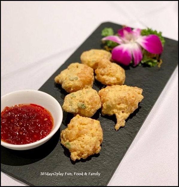 Peach Garden at Changi Airport T2 Salted Egg Prawns